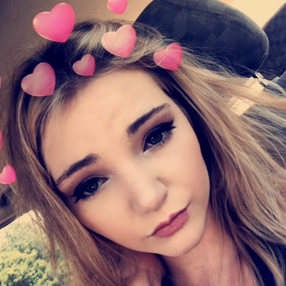 Meet your Posher, Andrea